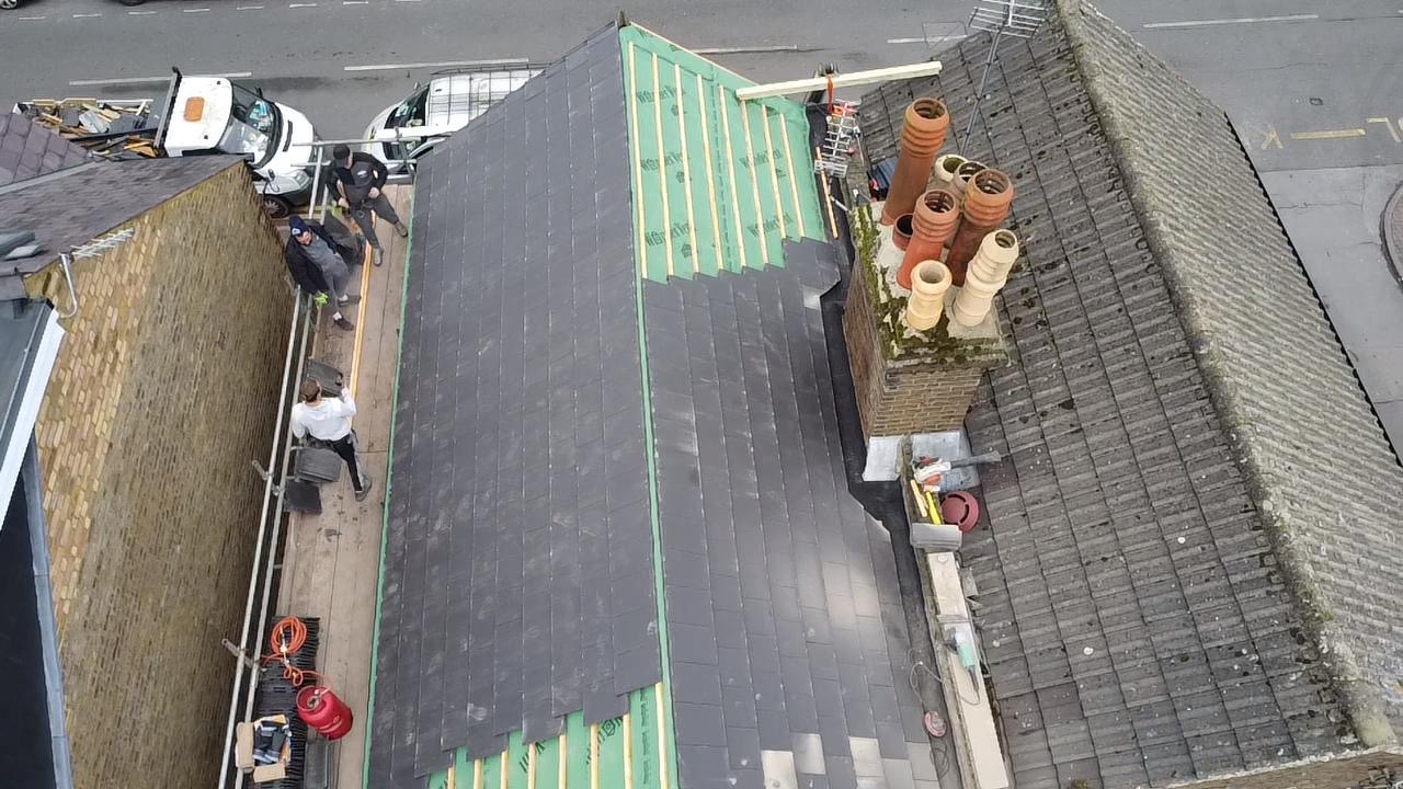 Roofer In Reading